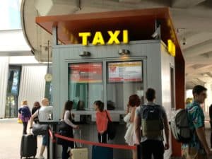 Budapest Flughafen Taxis
