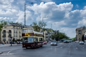 Doppeldeckerbus durch Budapest